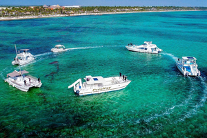 Punta Cana: Privat partybåtkryssning med öppen bar och DJ