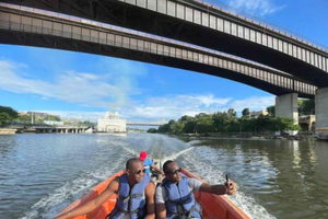 Privado: Passeio de barco pelas margens do rio Santo Domingo e visita aos pontos turísticos da cidade