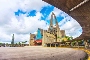 Punta Cana: Stadsvandring i Higuey - Besök katedralen Basilica