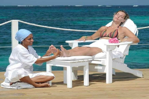 Punta Cana: Reef Explorer Snorkeling and Massage Tour