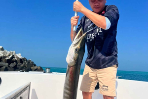 Dubai: 4-Hour Deep-Sea Fishing Cruise
