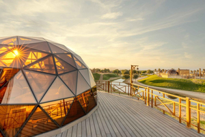 Dubai: Overnight Safari with Luxury Dome Stay & Stargazing