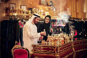 Dubai Perfume-Making Workshop & Traditional Souk Tour