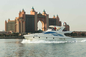 Dubai: Private Luxury Yacht Cruise for up to 20 People