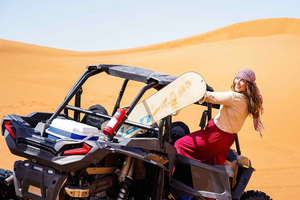 Dubai: Red Dune Desert, Dune Buggy Ride & BBQ Buffet Dinner