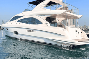 Dubai:Yacht Sightseeing with 30mins Jet-ski on Ain Dubai