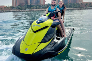 Palm Jumeirah: 1.5-Hour Guided Jet Ski Tour