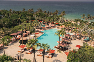 Banyan Tree Pool & Beach