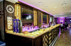Fisherman's Hub - Royal Ascot Hotel