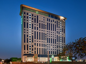 Holiday Inn & Suites Dubai Festival City by IHG