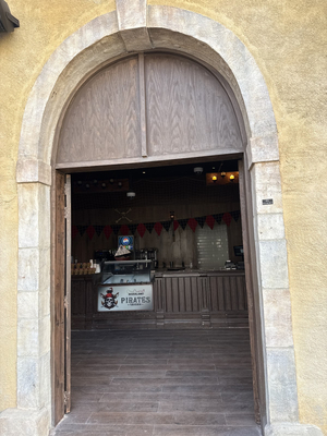 Pirates Tavern Dine & Show