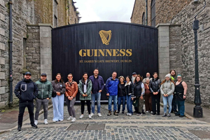 Dublin, Irland Guinness Storehouse, Roe & Co Irish Whiskey Tour