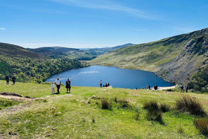 Dublin: Wild Wicklow Shore Tour- Glendalough & Guinness Lake