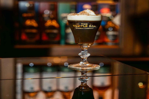 Irish Coffeen mestarikurssi The Temple Bar Pubissa