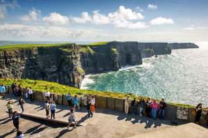 Tour privado de los Acantilados de Moher y el Burren desde Dublín