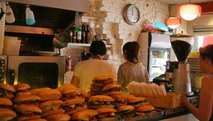 Junior's Deli & Café