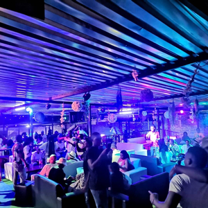 Dark Or Blue Lounge
