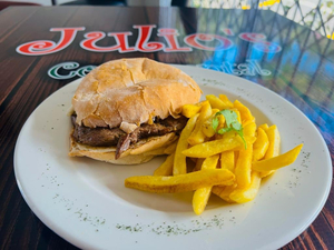 Julio’s Continental Botha’s Hill