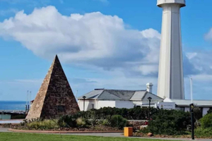 Port Elizabeth: Historic Lighthouse & Campanile Tour