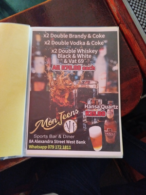 Monjeens Sports Bar Diner