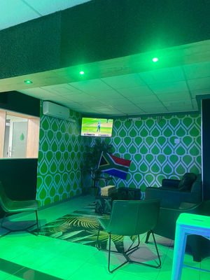 Premium Lounge