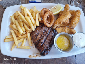 Slipway Pub & Grill