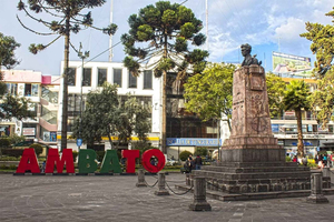 Ambato: Byomvisning med inngang til museum
