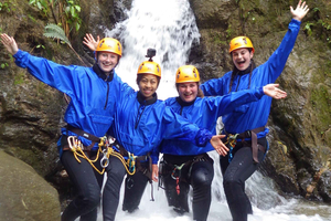 Baños: Chamana- tai Rio Blanco -vesiputouksilla.