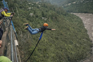 Baños: San Francisco Bridge Swing Jump Experience