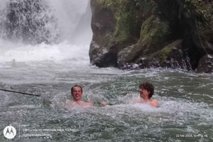 Mindo Waterfalls: Guided Tour with Transportation from Mindo