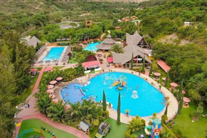 Quito: Aqua River Park Guayllabamba Entry & Transfer
