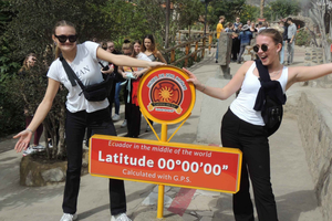 Quito: Equator Line and Hidden Gems Tour with Beer Tasting