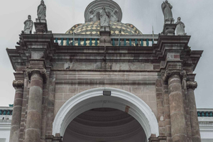 Quito Historic Center: Professional photoshoot in iconic locations