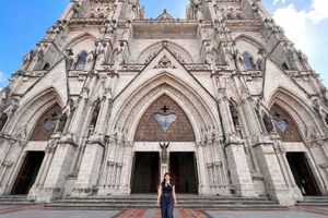 Quito: Immersive Historic Center, Sightseeing Tour, and Cocoa Food Tasting