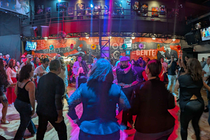 Quito: LaVOE-Salsa-Workshop & Party