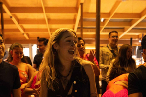 Quito: Rooftop-Bar-Tour mit Getränken und Clubeintritt