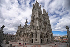 Romantic Quito: A Stroll for Two Through the Historic Center