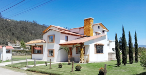 CARPE DIEM Otavalo House Inn