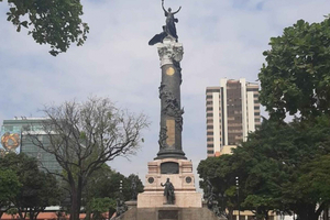Guayaquil City Tour Including the Light House of Santa Ana