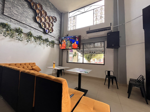 Honey lounge Bar.
