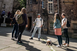 Edinburgh: Full City Tour & Johnnie Walker Whisky Experience