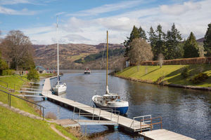 Edinburgh: Loch Ness, Glencoe and the Highlands with Cruise