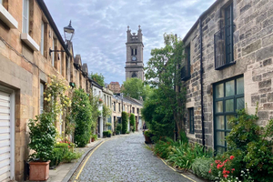 Edinburgh: Walk Dean Village, New Town & Royal Botanics