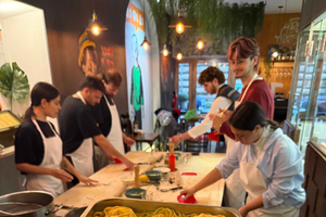 Florencja: lekcja gotowania makaronu/tiramisu i degustacja toskańskiego wina