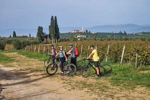 Florence : visite à vélo des collines du Chianti avec déjeuner à la ferme et vin