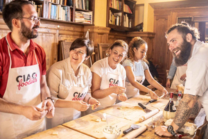 Florence: Pasta & Tiramisu Class with Unlimited Wine