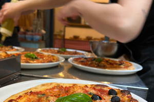Florence: Pizza and Gelato Cooking Class