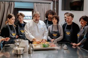 Флоренция: Экскурсия по рынку и кулинарный мастер-класс по приготовлению пасты с вином