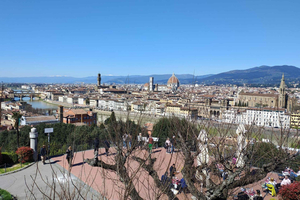 Panoramaudsigt over Firenze fra Porta Romana til Piazzale Michelangelo