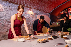 Florence : cours de pâtes et de tiramisu avec vin à volonté
